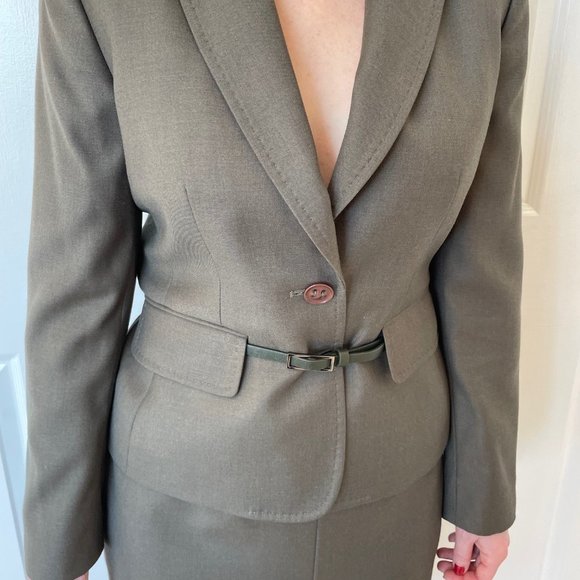 EUC Anne Klein dark green jacket & skirt suit size 4P - Picture 2 of 9